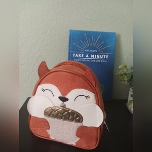 😍 bath and body works CUTE SUWADE squirrel bag zip up